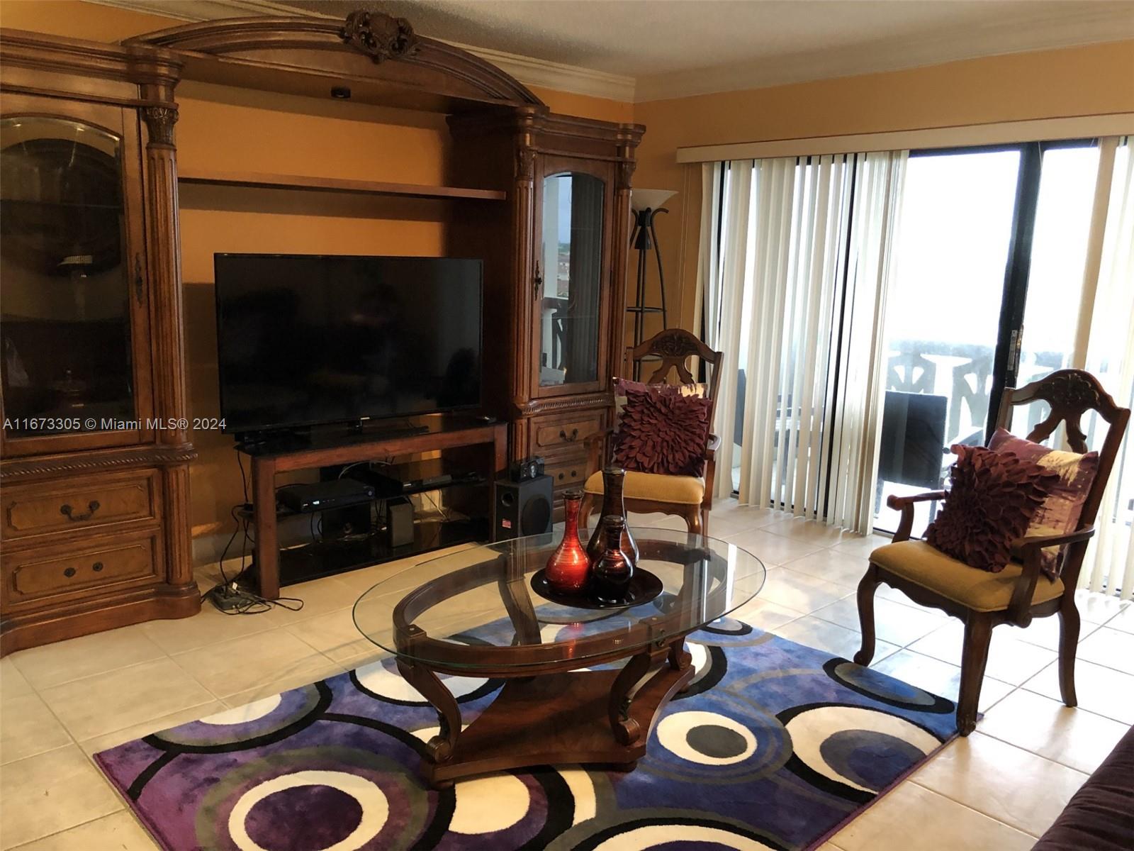 CANONGATE CONDO NO ONE - Residential
