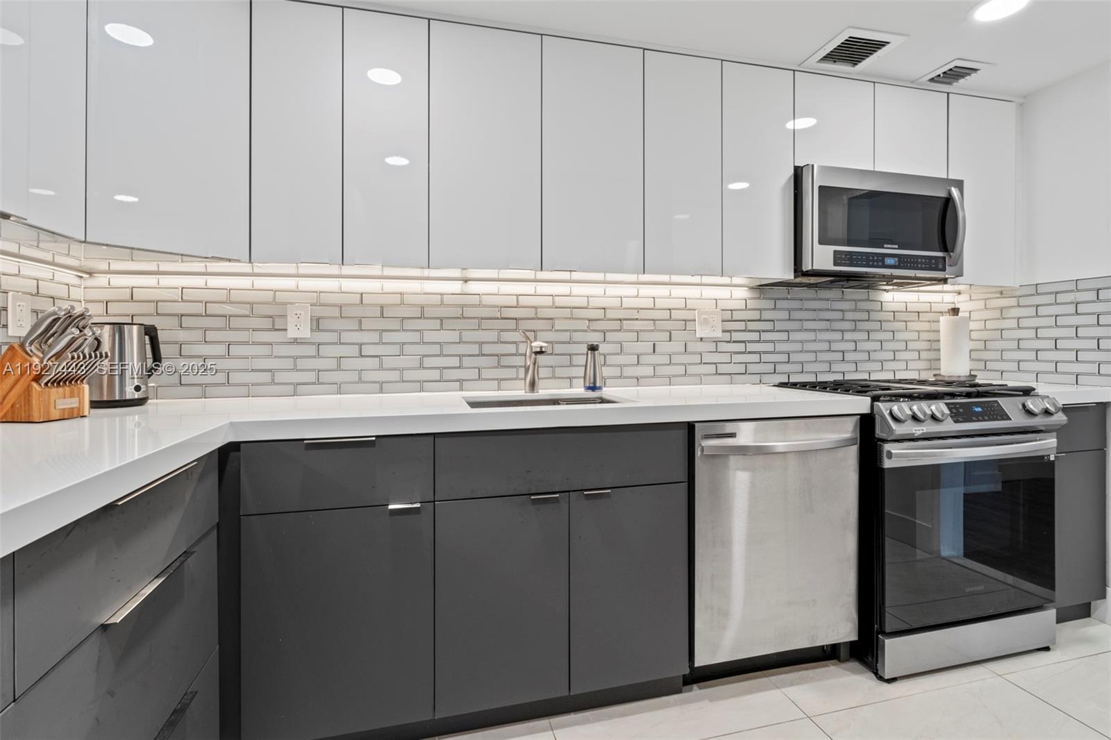 PARKER TOWER CONDO - Residential Lease