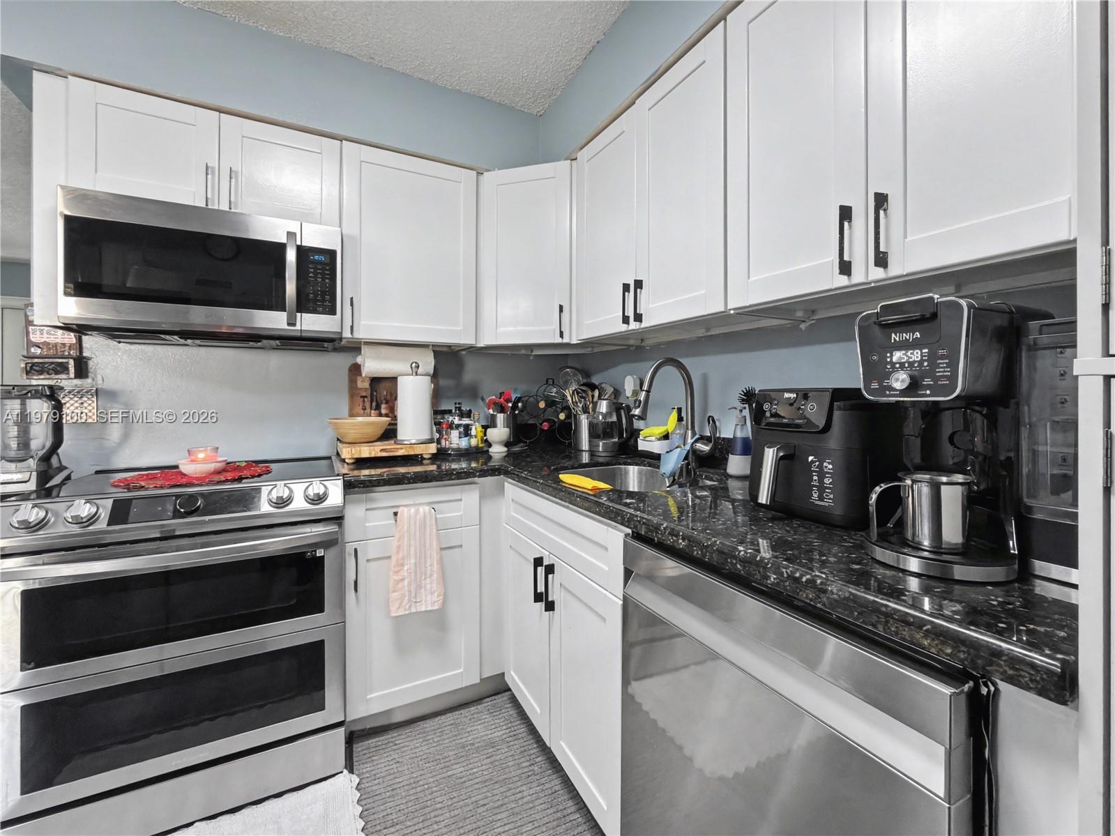 IMPERIAL VILLAS CONDO - Residential