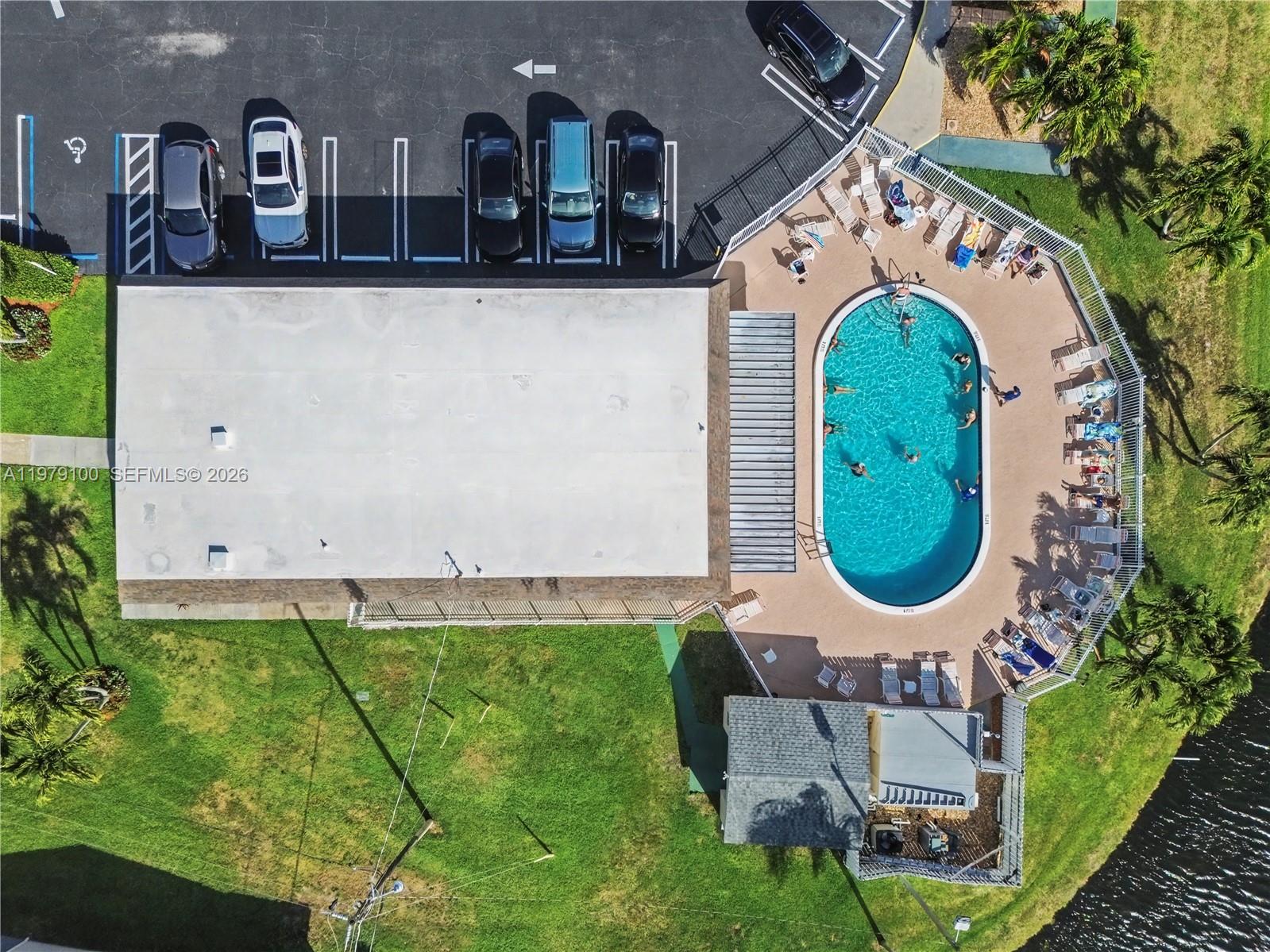 IMPERIAL VILLAS CONDO - Residential