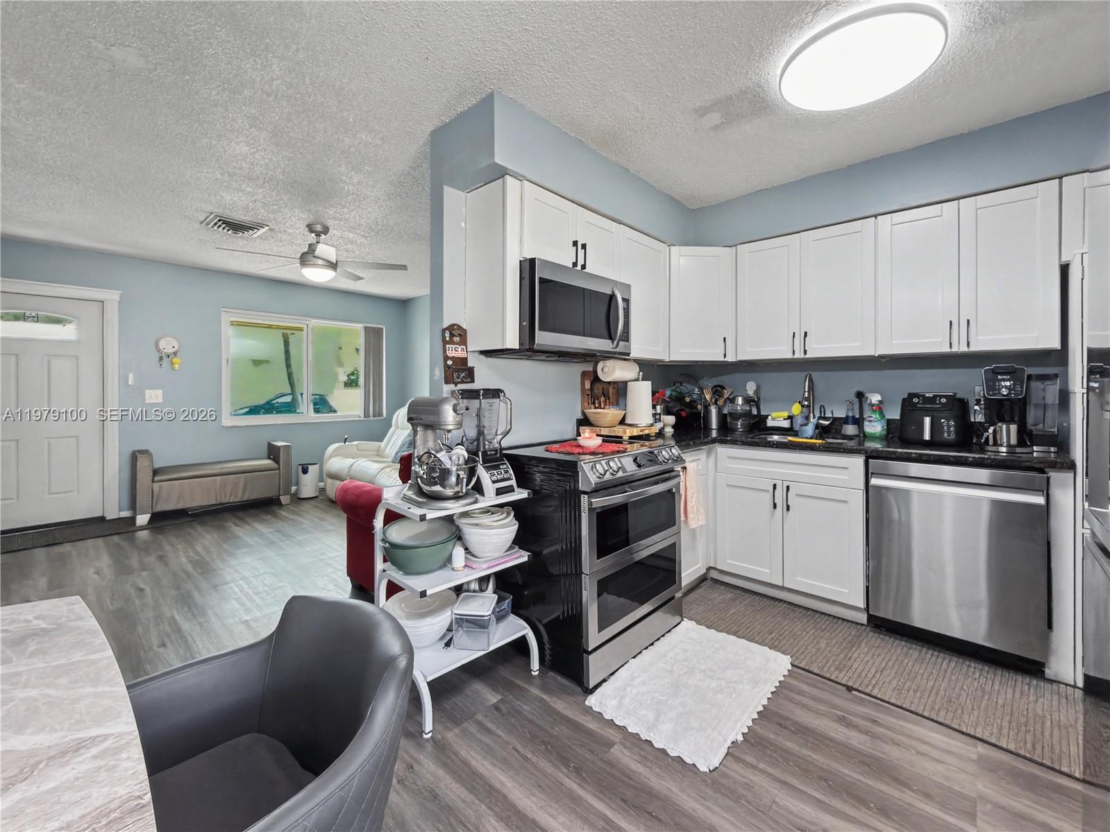 IMPERIAL VILLAS CONDO - Residential