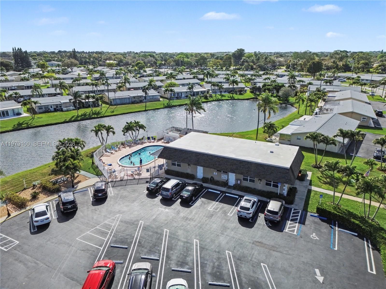 IMPERIAL VILLAS CONDO - Residential