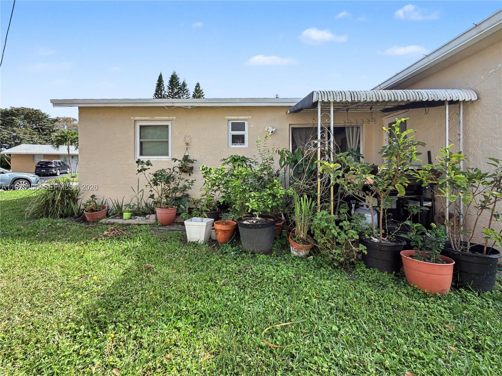 IMPERIAL VILLAS CONDO - Residential