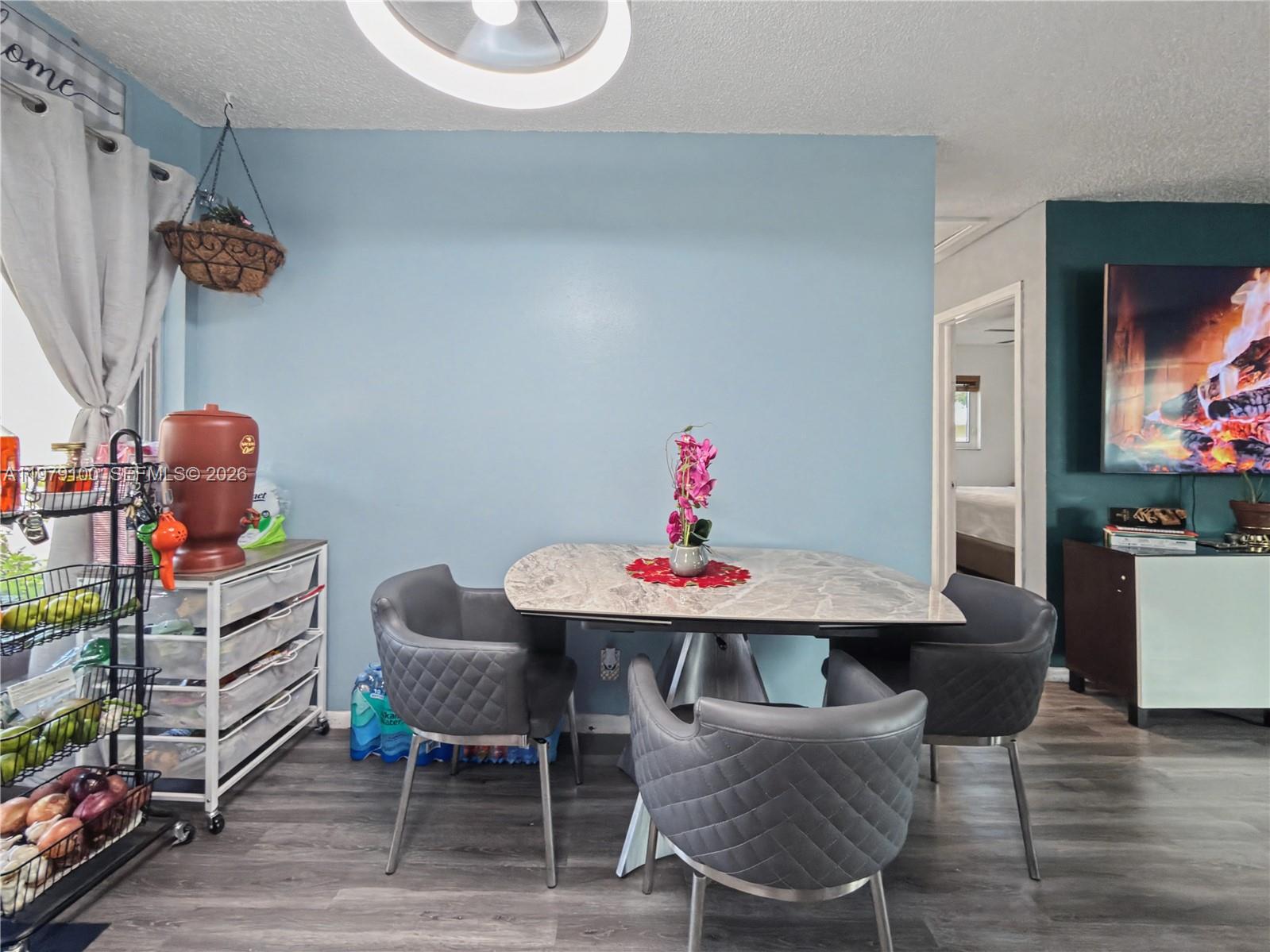 IMPERIAL VILLAS CONDO - Residential