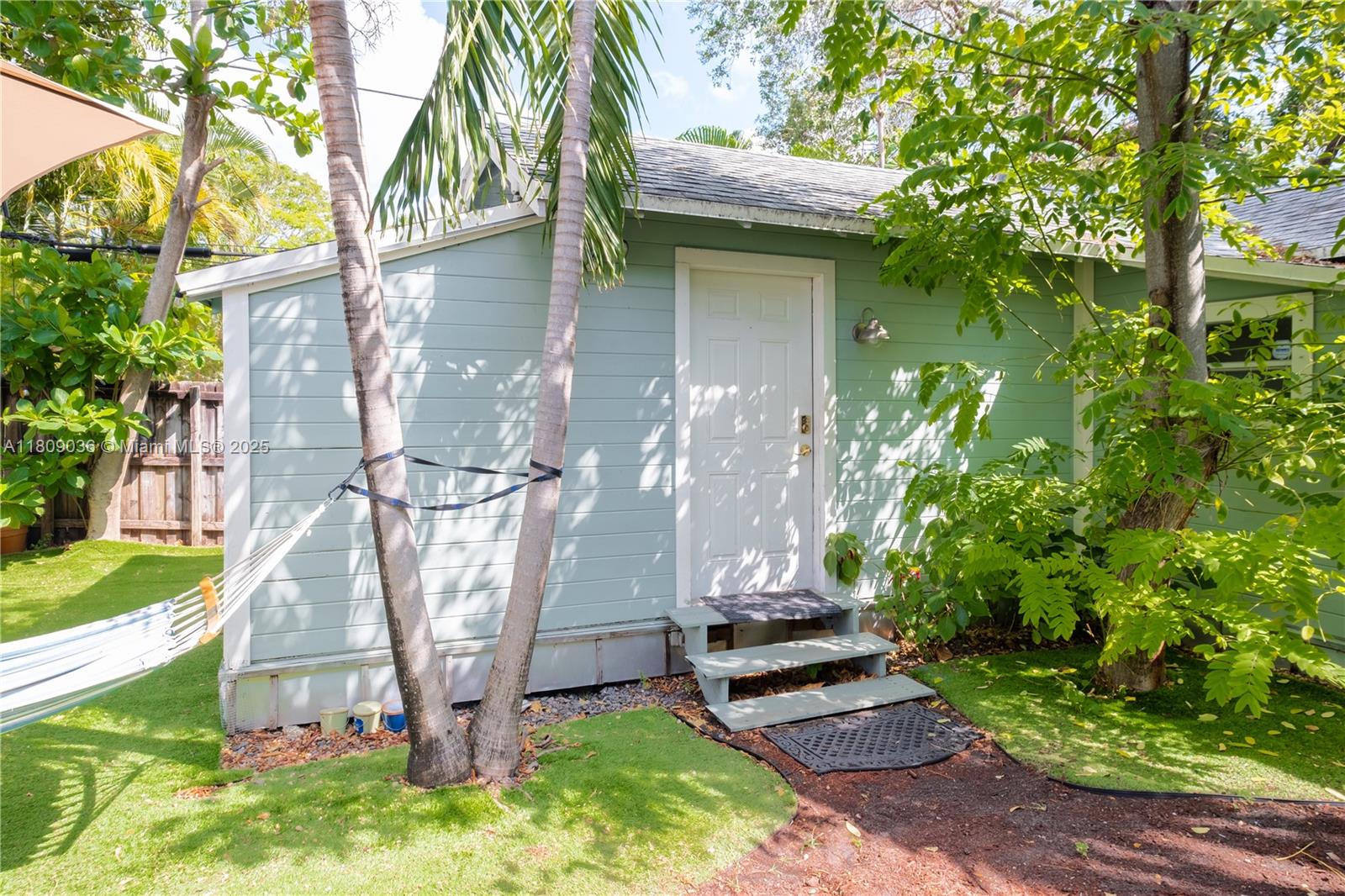 Rental Property at 29 Ne 49th St Rear, Miami, Broward County, Florida - Bedrooms: 2 
Bathrooms: 1  - $1,950 MO.