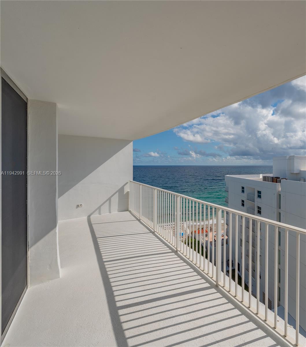 MAYFAIR HOUSE CONDO - Residential