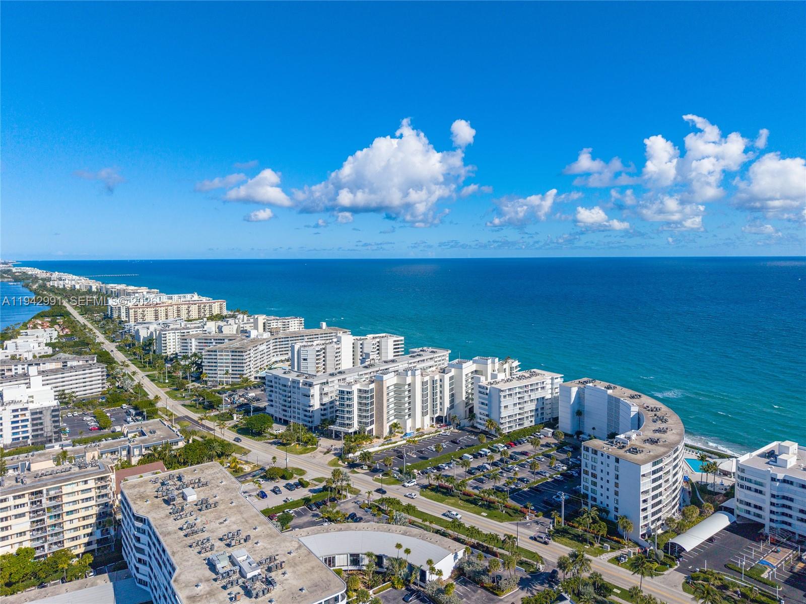 MAYFAIR HOUSE CONDO - Residential