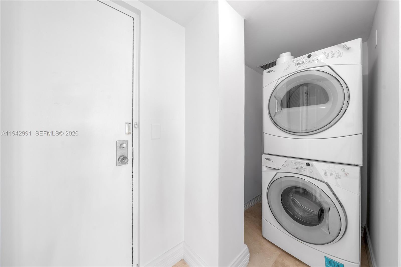 MAYFAIR HOUSE CONDO - Residential