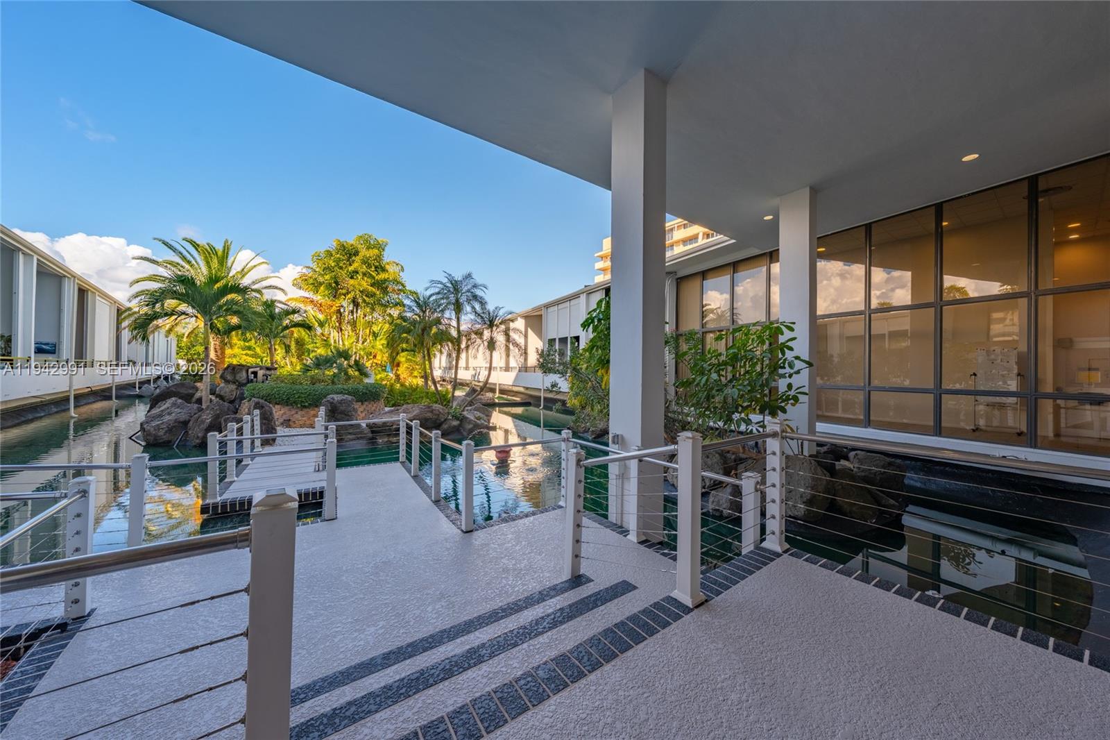 MAYFAIR HOUSE CONDO - Residential