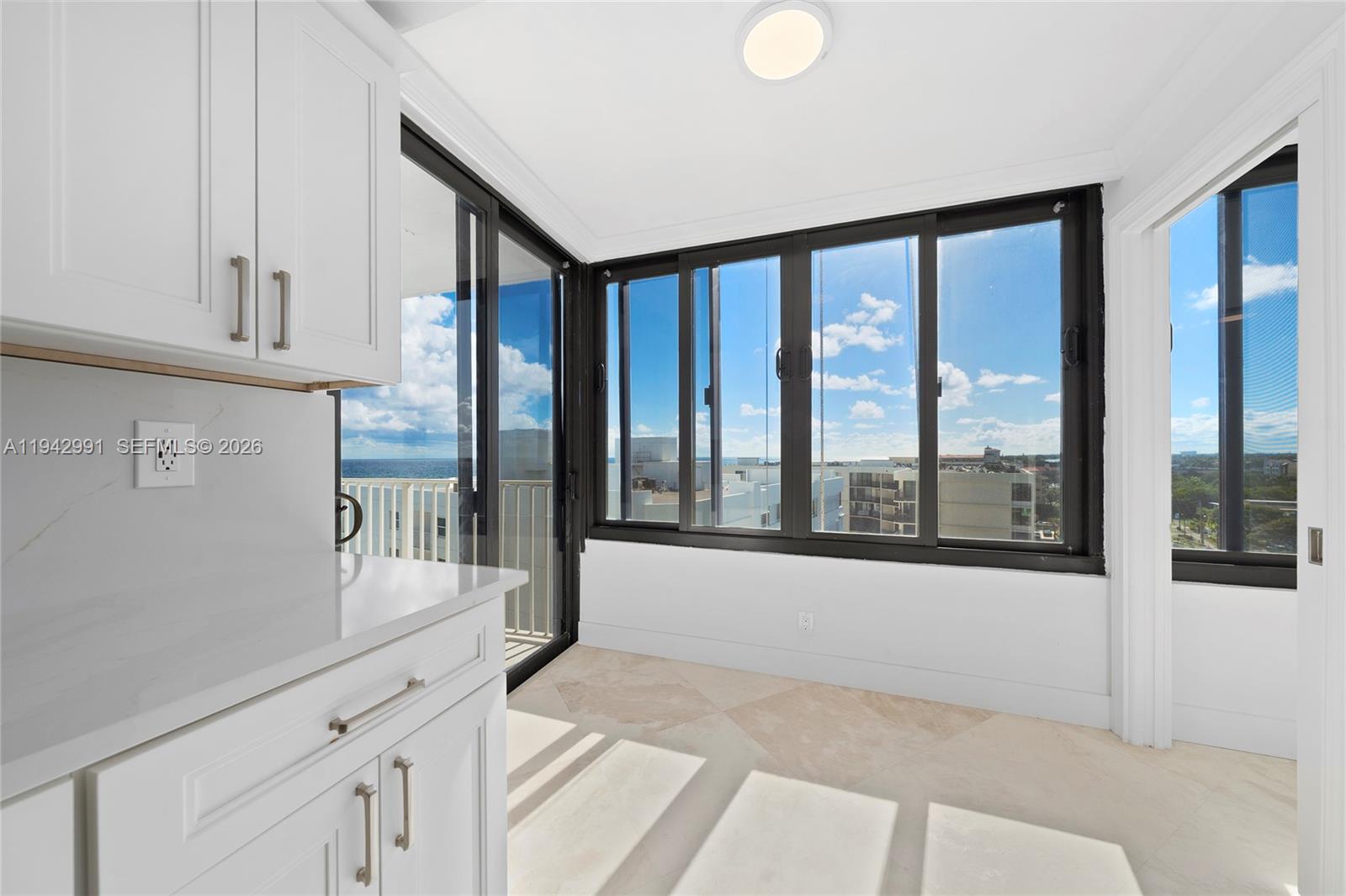 MAYFAIR HOUSE CONDO - Residential