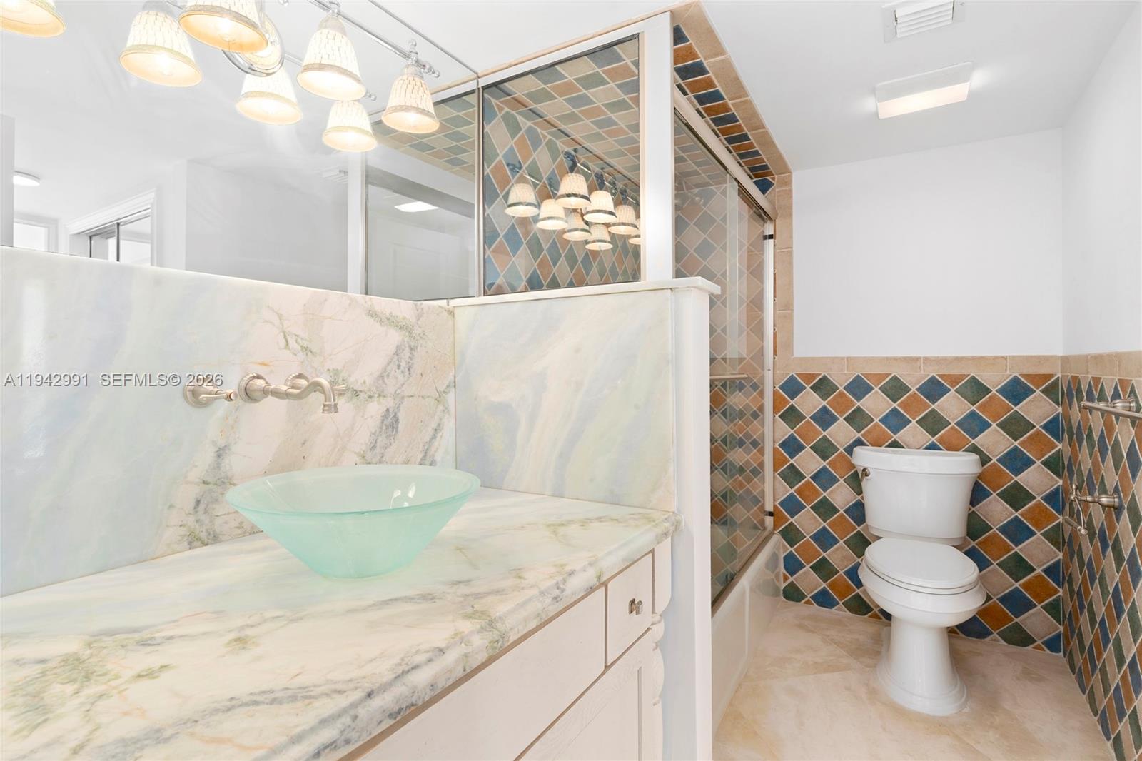 MAYFAIR HOUSE CONDO - Residential