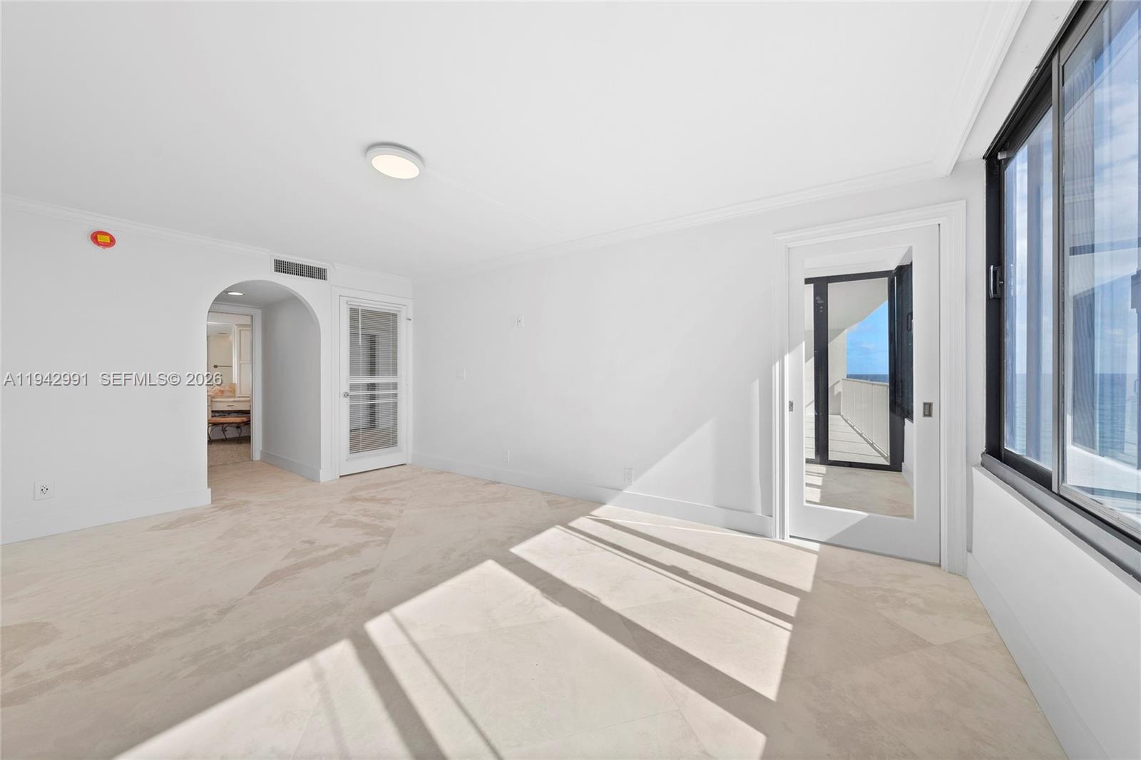 MAYFAIR HOUSE CONDO - Residential