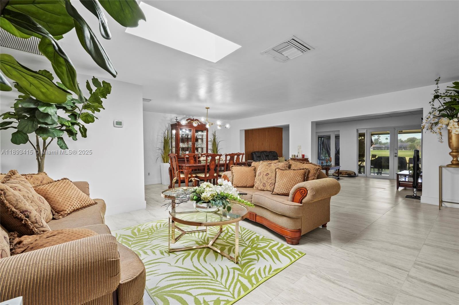 COUNTRY CLUB OF MIAMI FAI - Residential