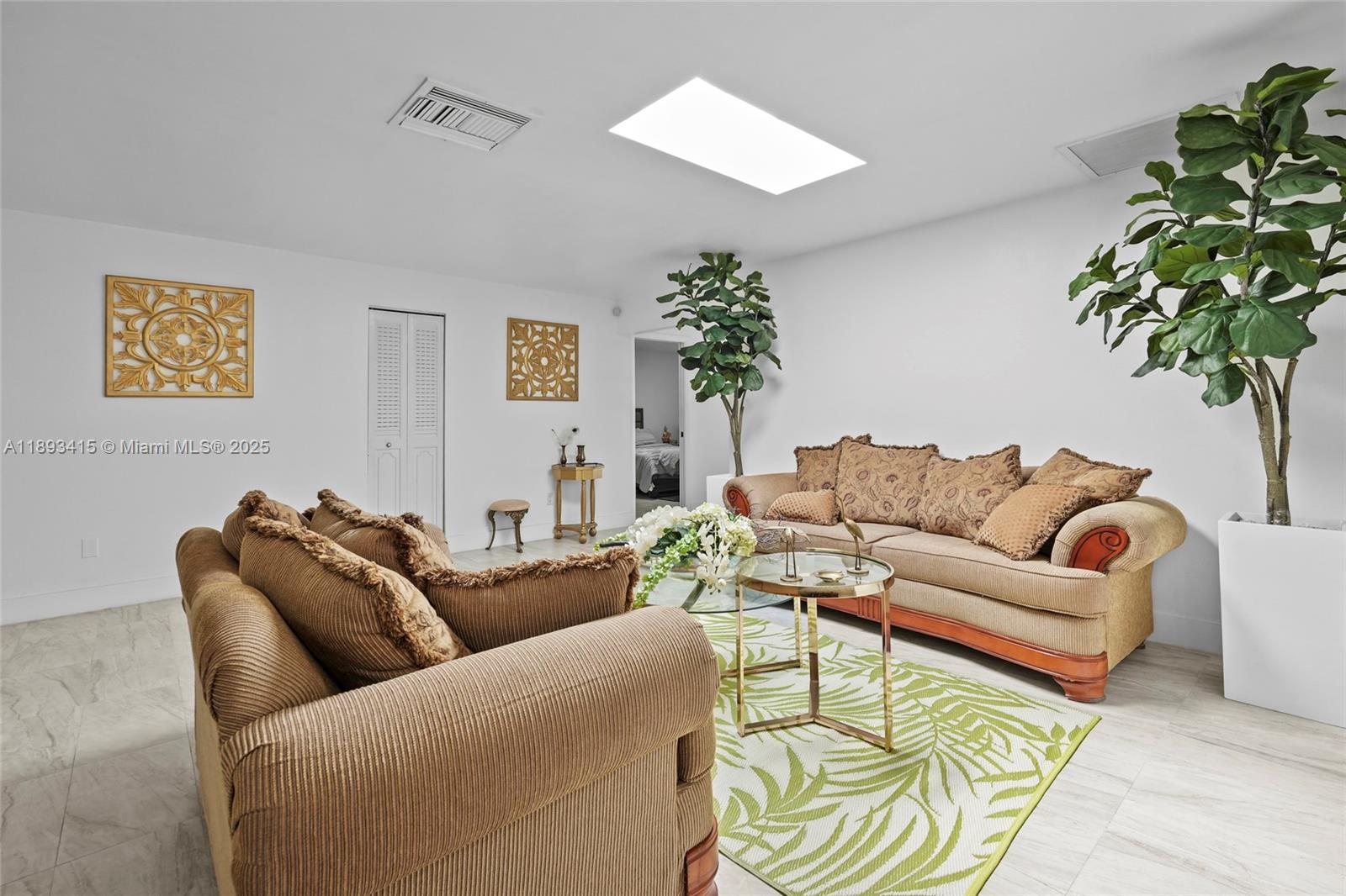 COUNTRY CLUB OF MIAMI FAI - Residential