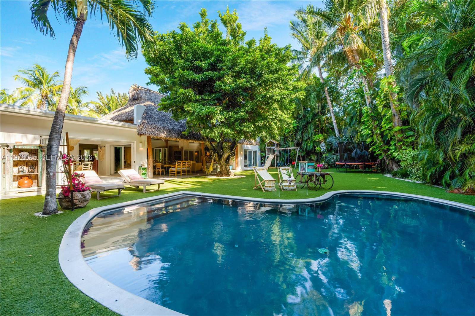 HOLIDAY COLONY - Residential