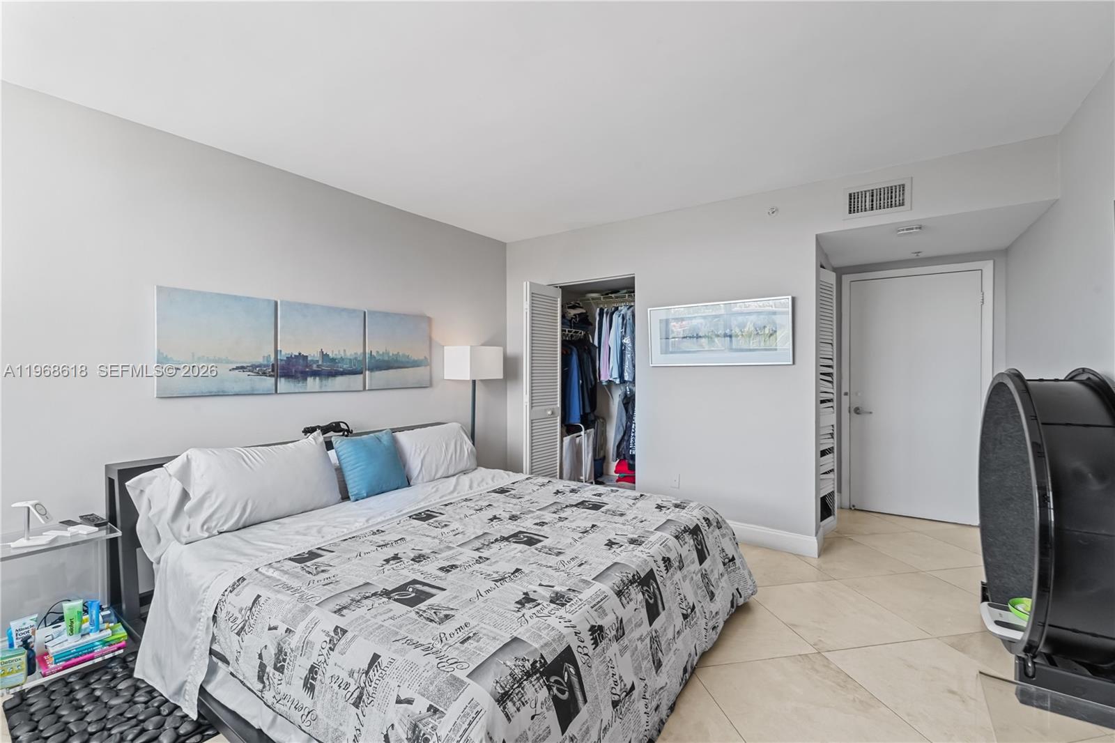 THE FLORIDIAN CONDO - Residential Lease