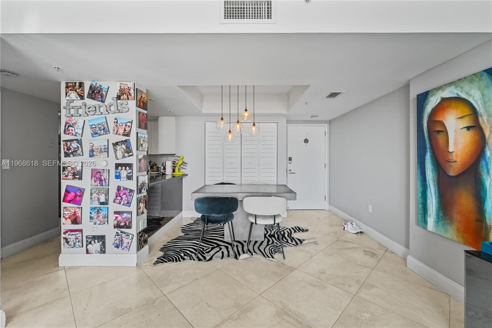 THE FLORIDIAN CONDO - Residential Lease