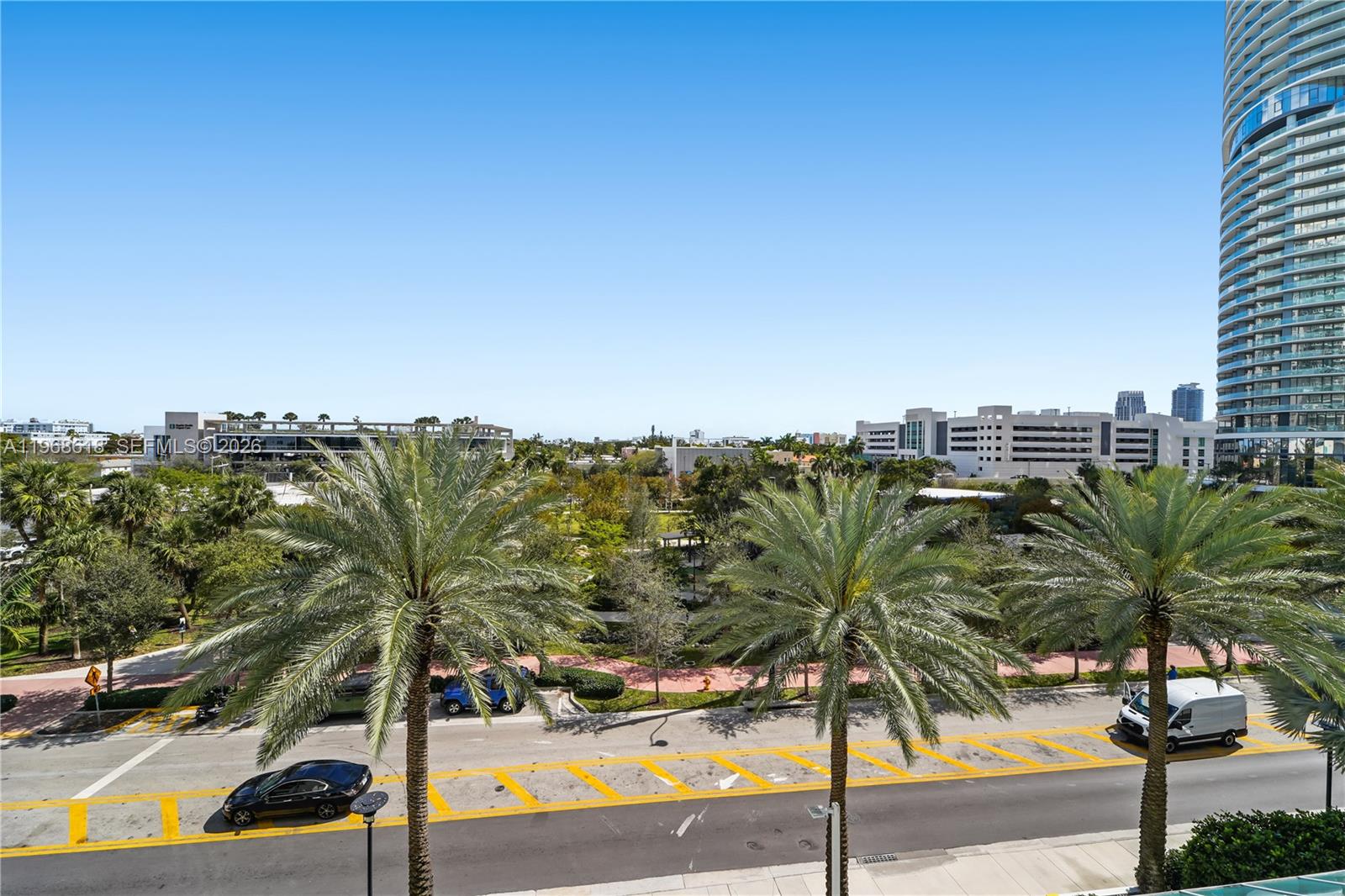 THE FLORIDIAN CONDO - Residential Lease