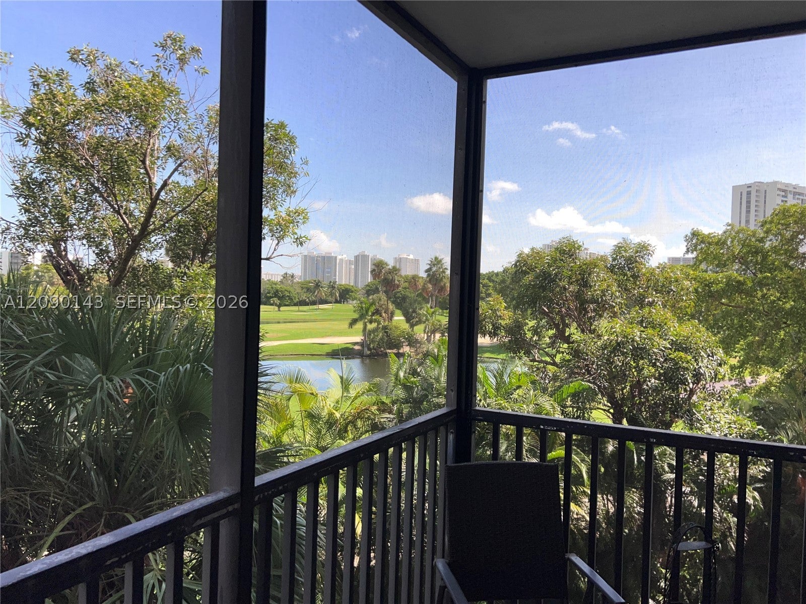 20379 W Country Club Dr 332