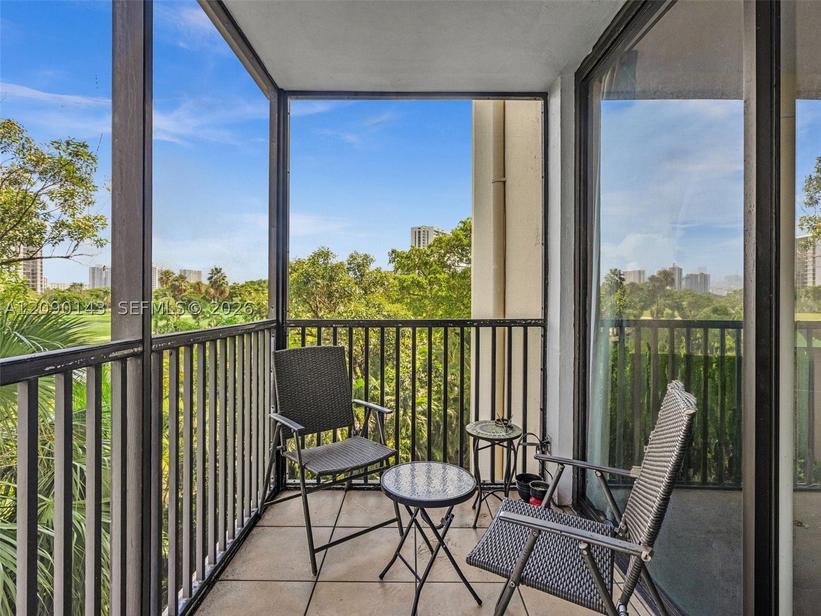 20379 W Country Club Dr 332