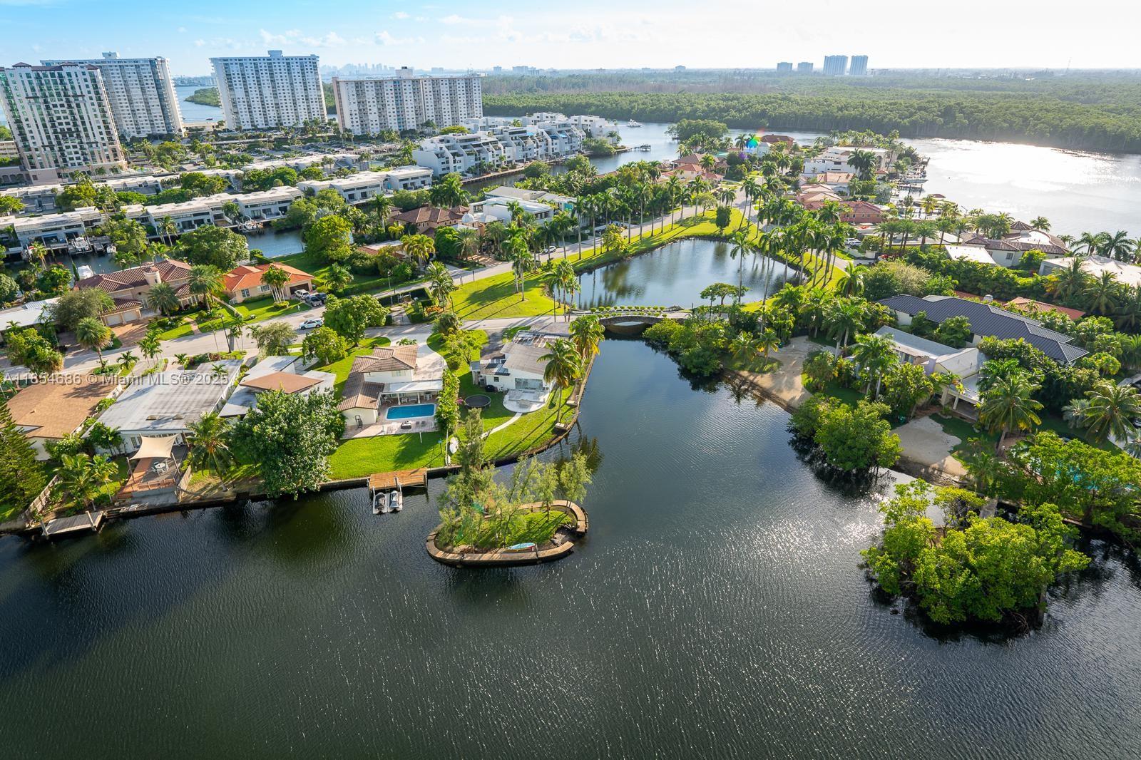 OCEANIA V CONDO - Residential
