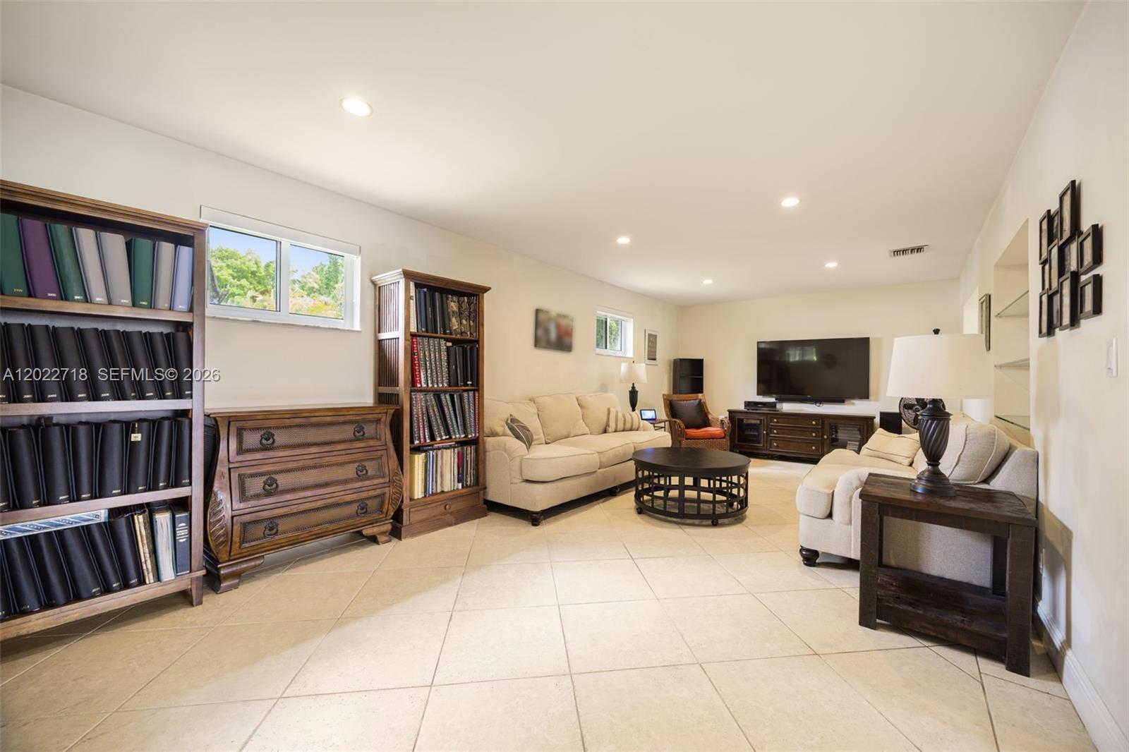 SOUTHERN ESTATES 13TH ADD - Residential