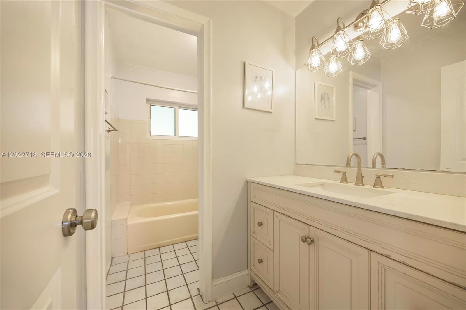 SOUTHERN ESTATES 13TH ADD - Residential