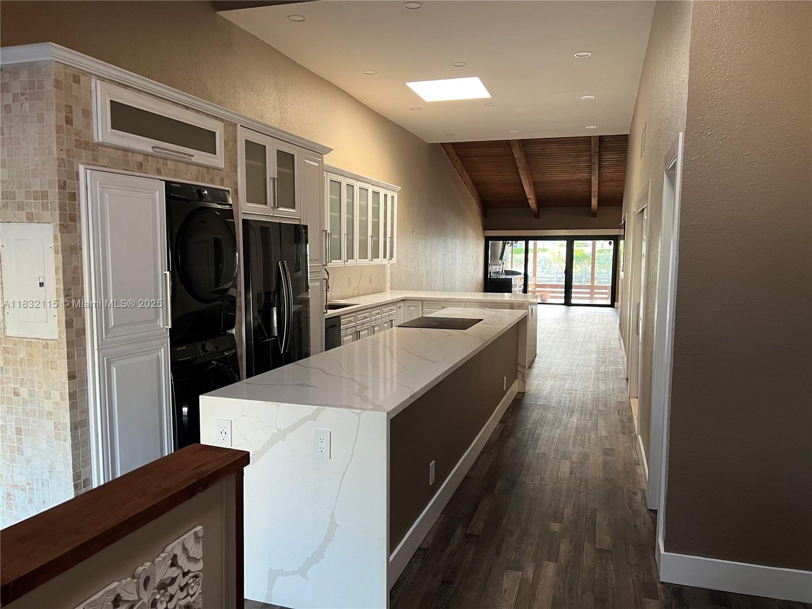2645 S Parkview Dr 2645