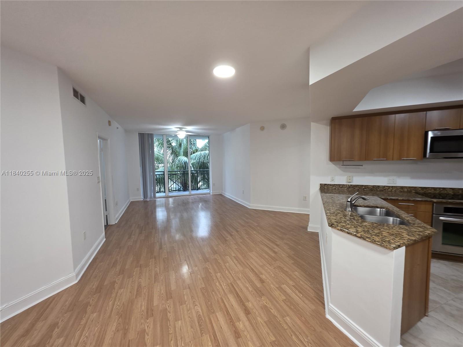 VERANDA CONDO - Residential Lease