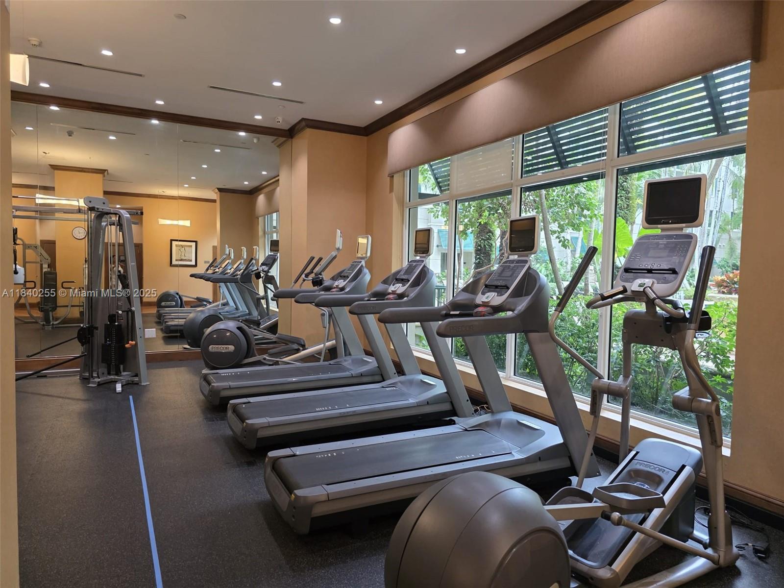 VERANDA CONDO - Residential Lease