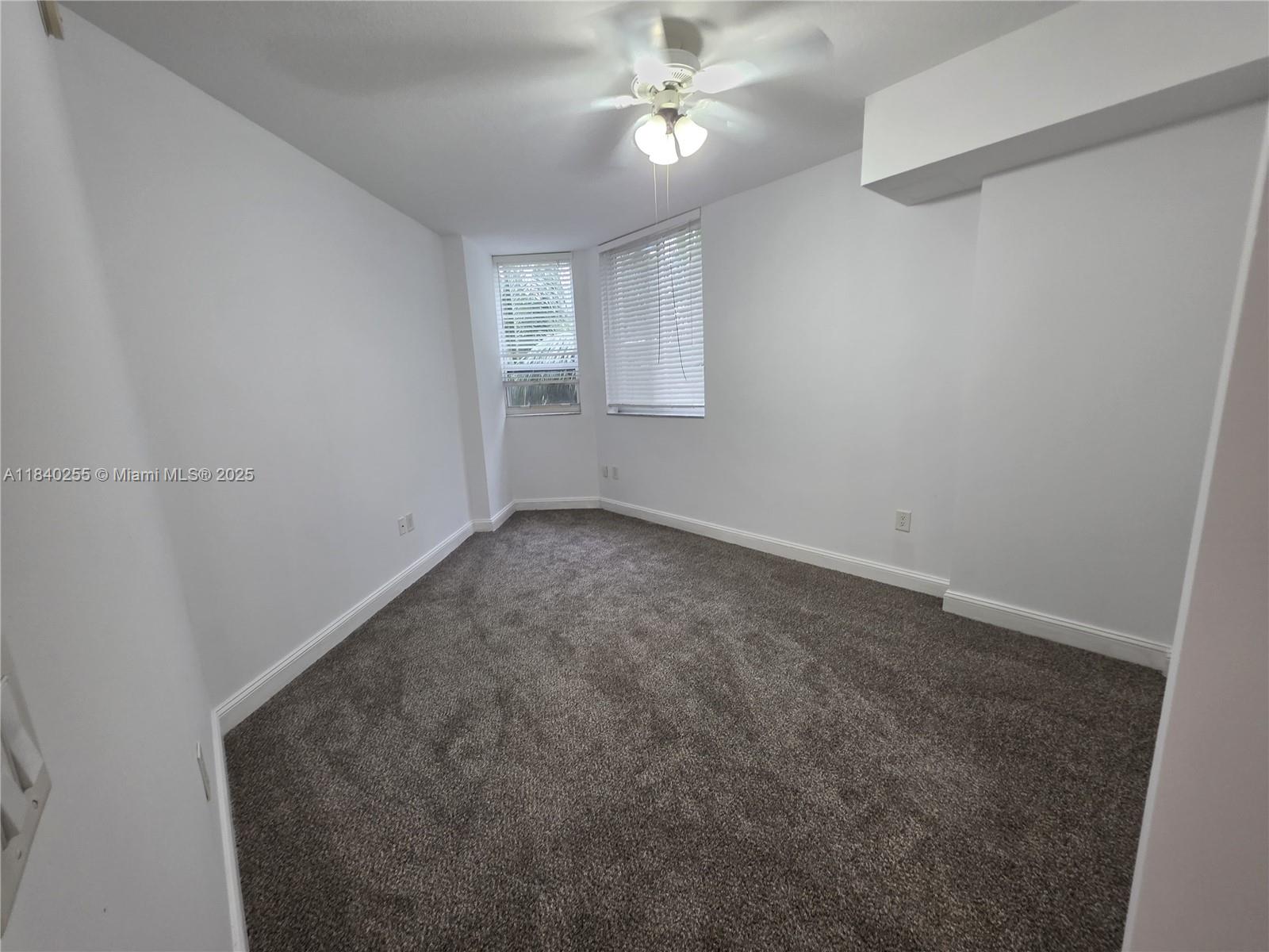VERANDA CONDO - Residential Lease