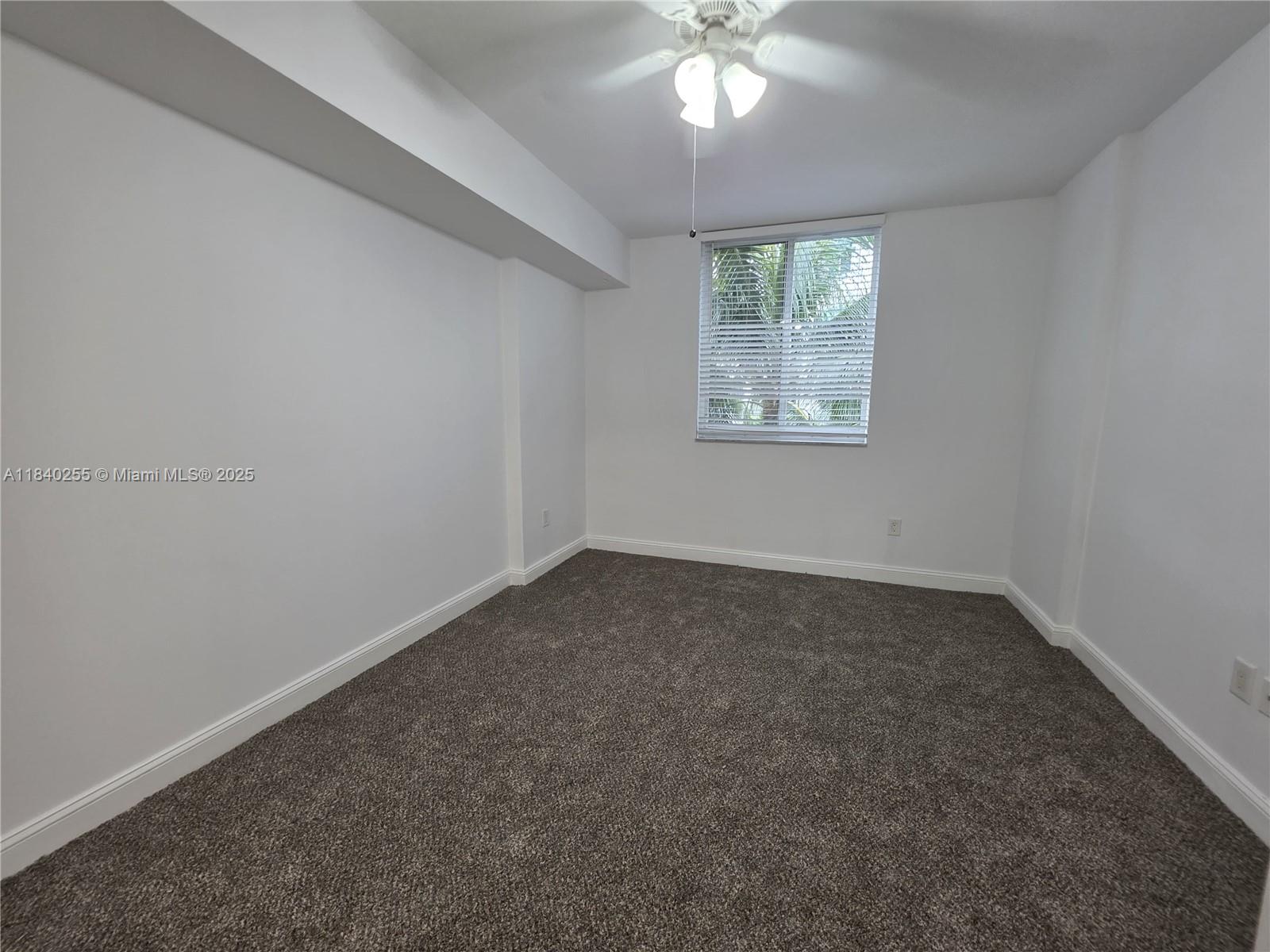 VERANDA CONDO - Residential Lease