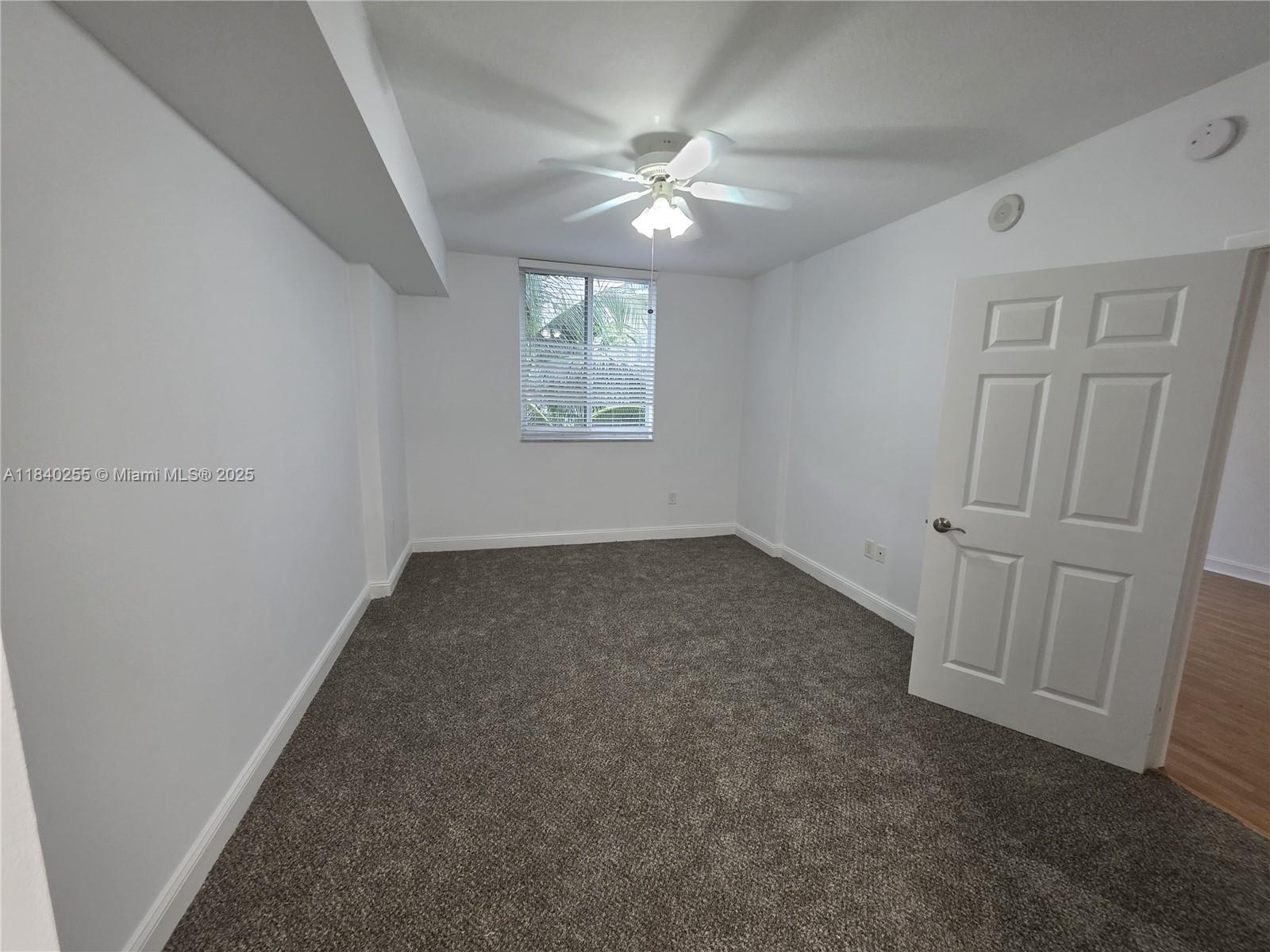 VERANDA CONDO - Residential Lease