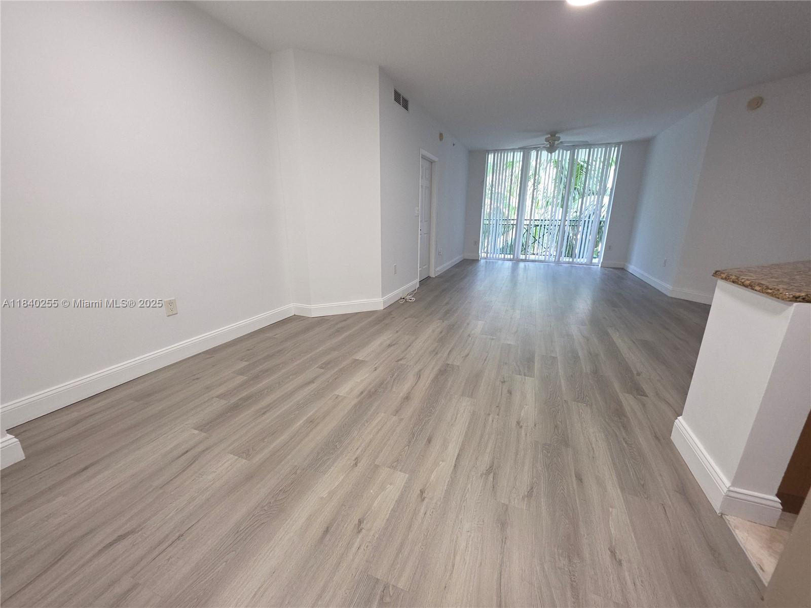 VERANDA CONDO - Residential Lease