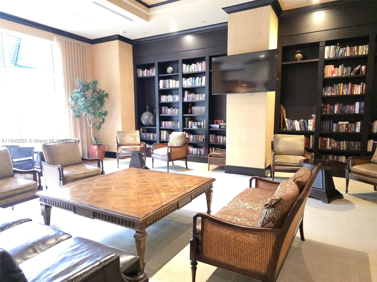 VERANDA CONDO - Residential Lease