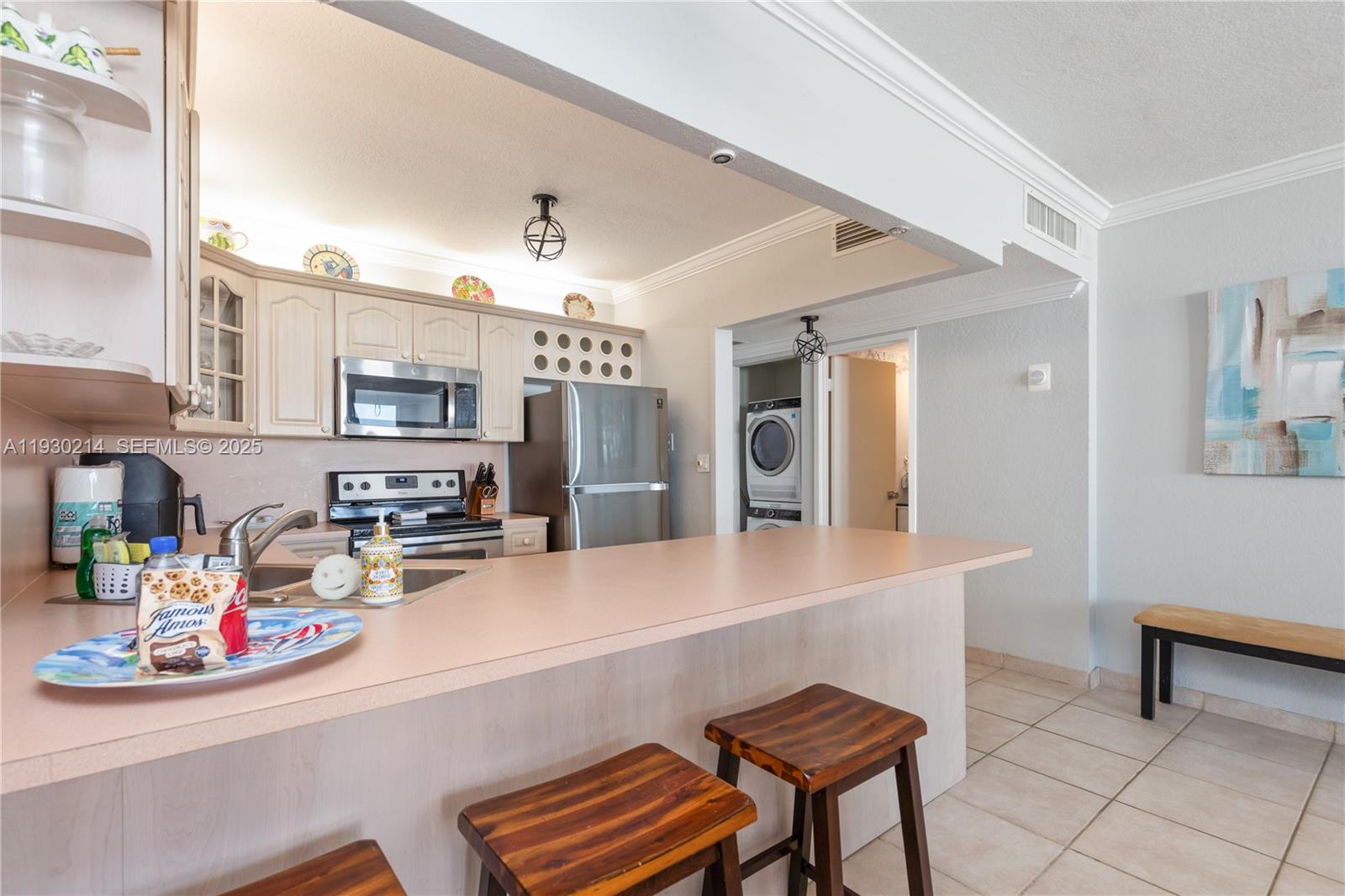 SEA AIR TOWERS CONDO - Residential