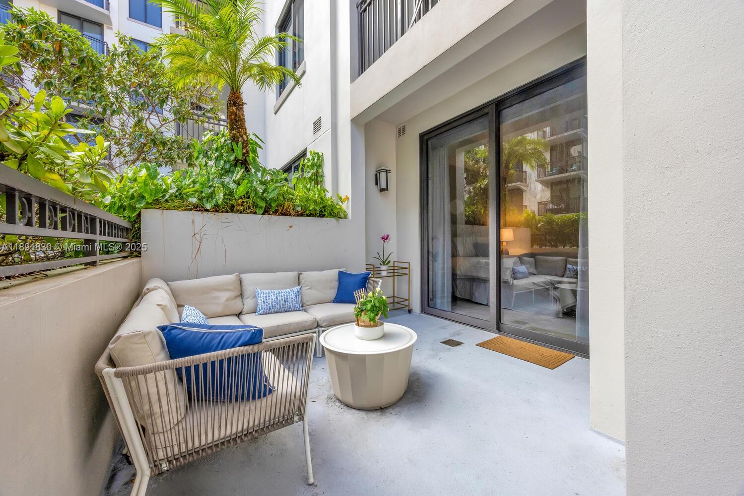 MERRICK MANOR CONDO - Residential