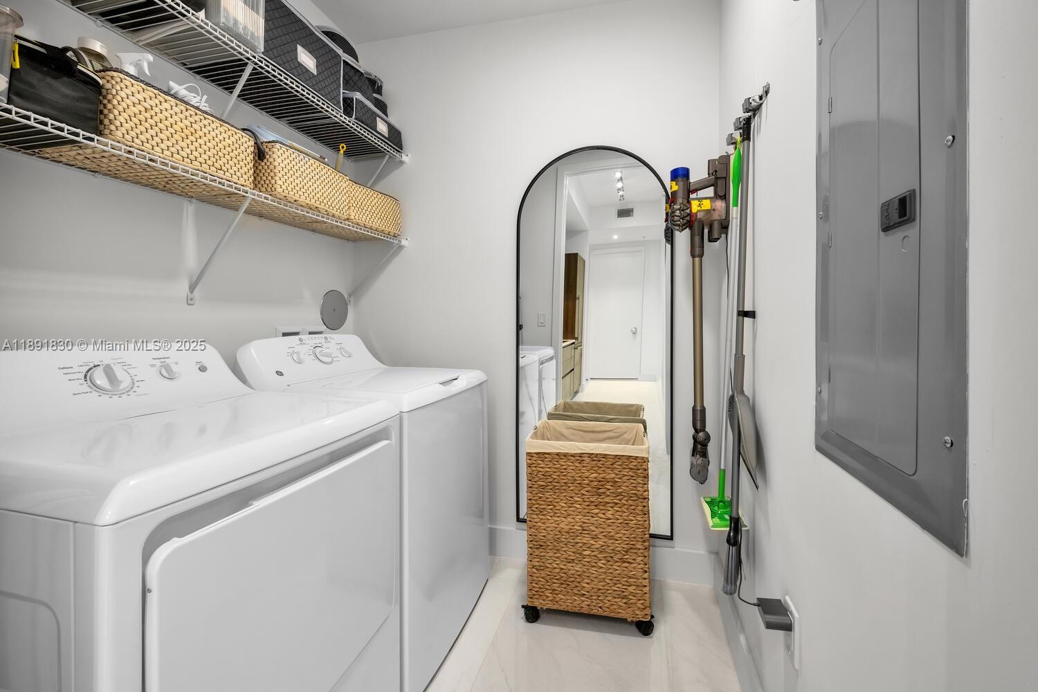 MERRICK MANOR CONDO - Residential
