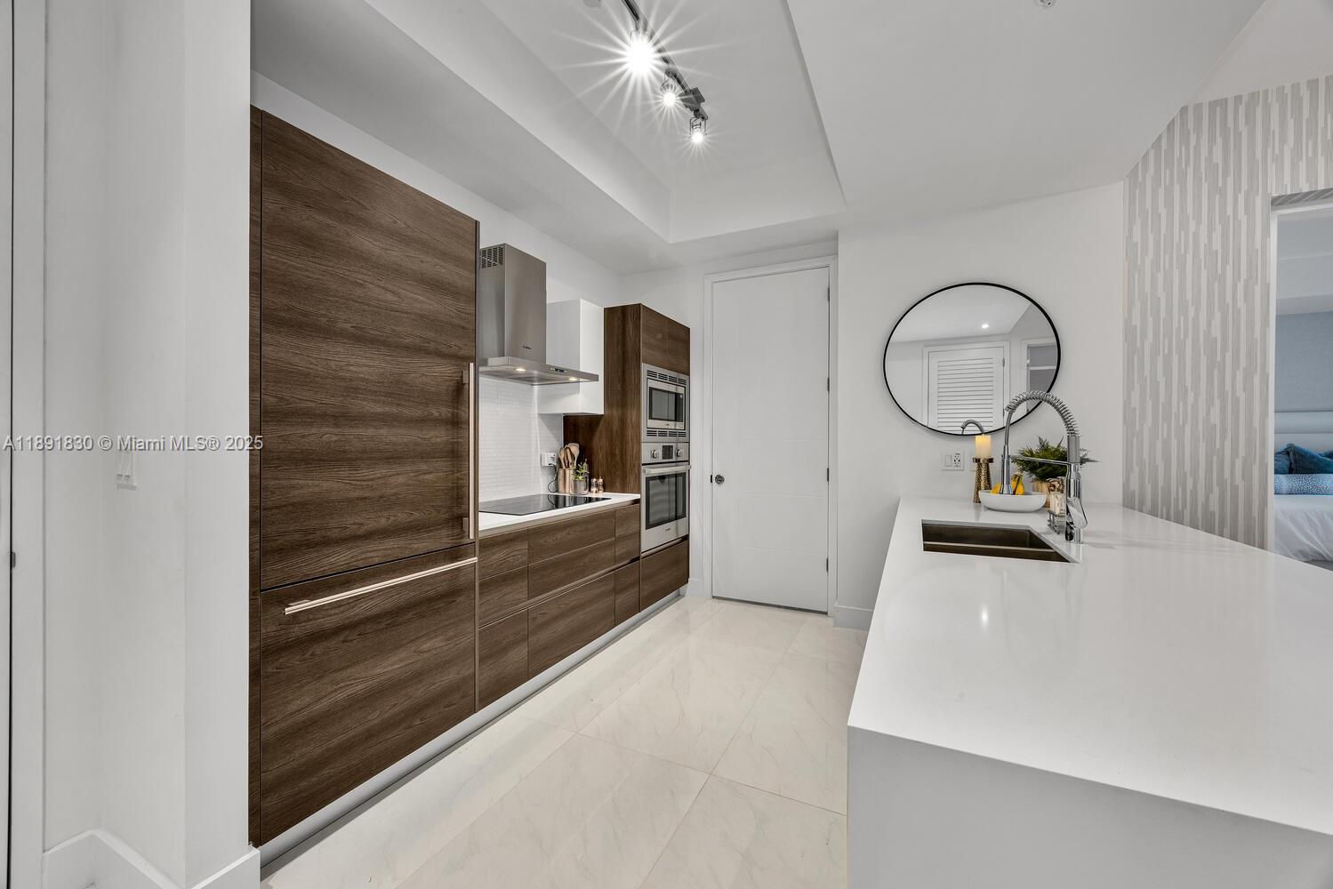 MERRICK MANOR CONDO - Residential