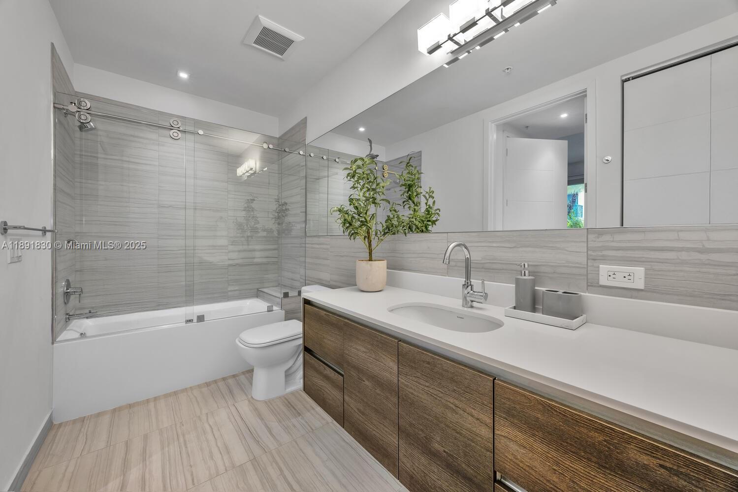 MERRICK MANOR CONDO - Residential