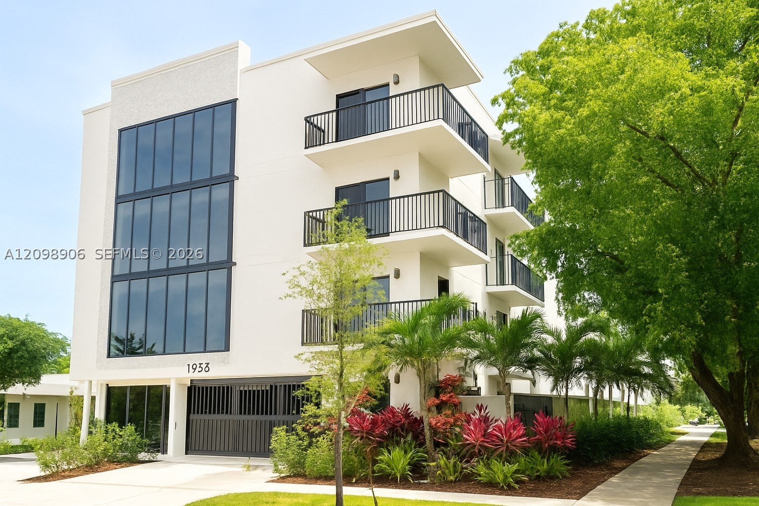 1950 Fletcher St 401