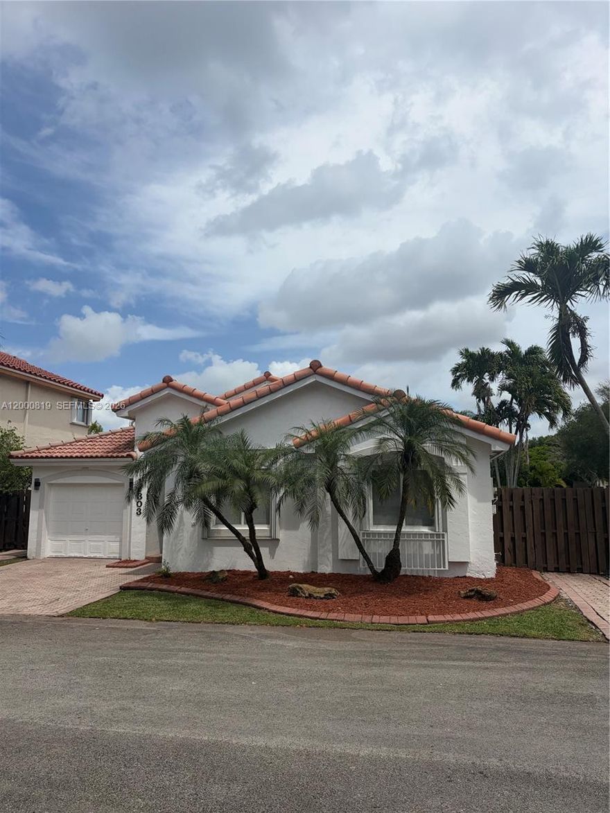 Impeccable 1 Story single Family home in the Best community of Doral. This spacious 3/2 Home is located on a corner unit lot in the prestigious Doral Isle Cayman.