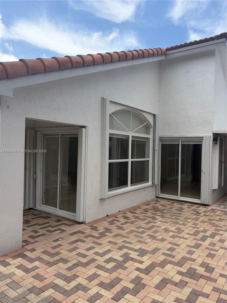 DORAL ISLES CAYMAN - Residential Lease