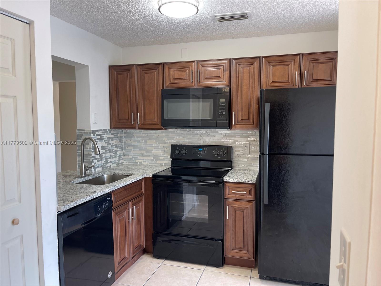 2584 Riverside Dr 424, Coral Springs, Broward County, Florida - 2 Bedrooms  
2 Bathrooms - 