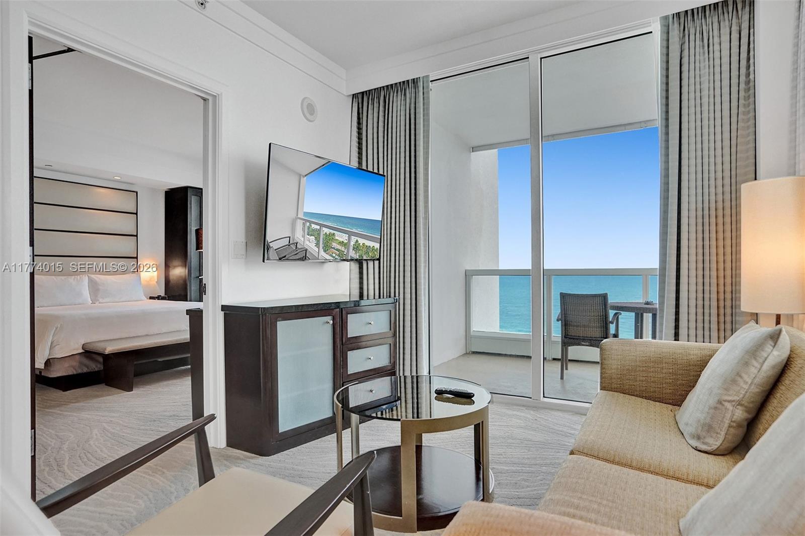 FONTAINEBLEAU III - Residential