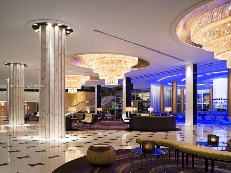 FONTAINEBLEAU III - Residential