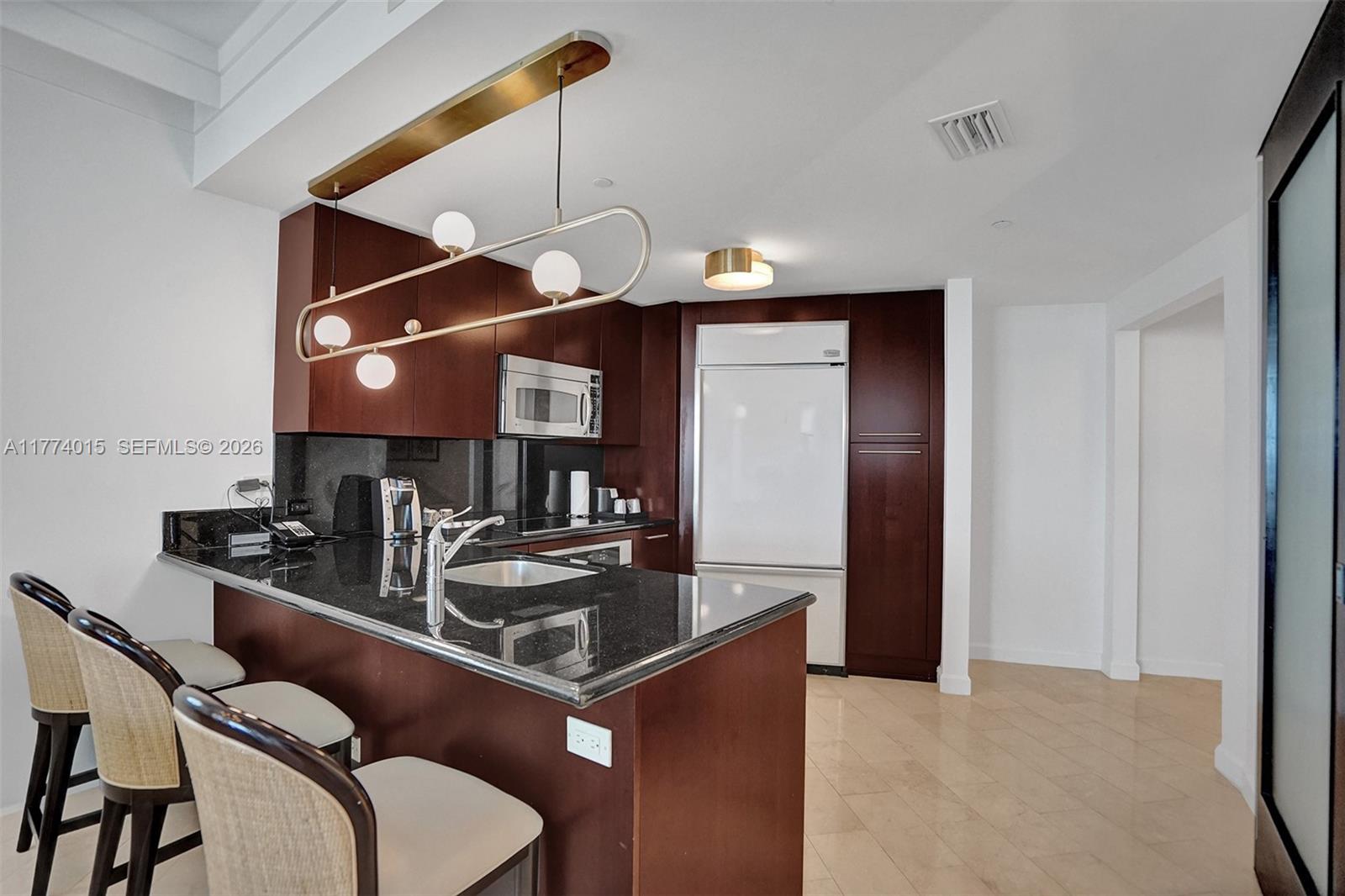 FONTAINEBLEAU III - Residential