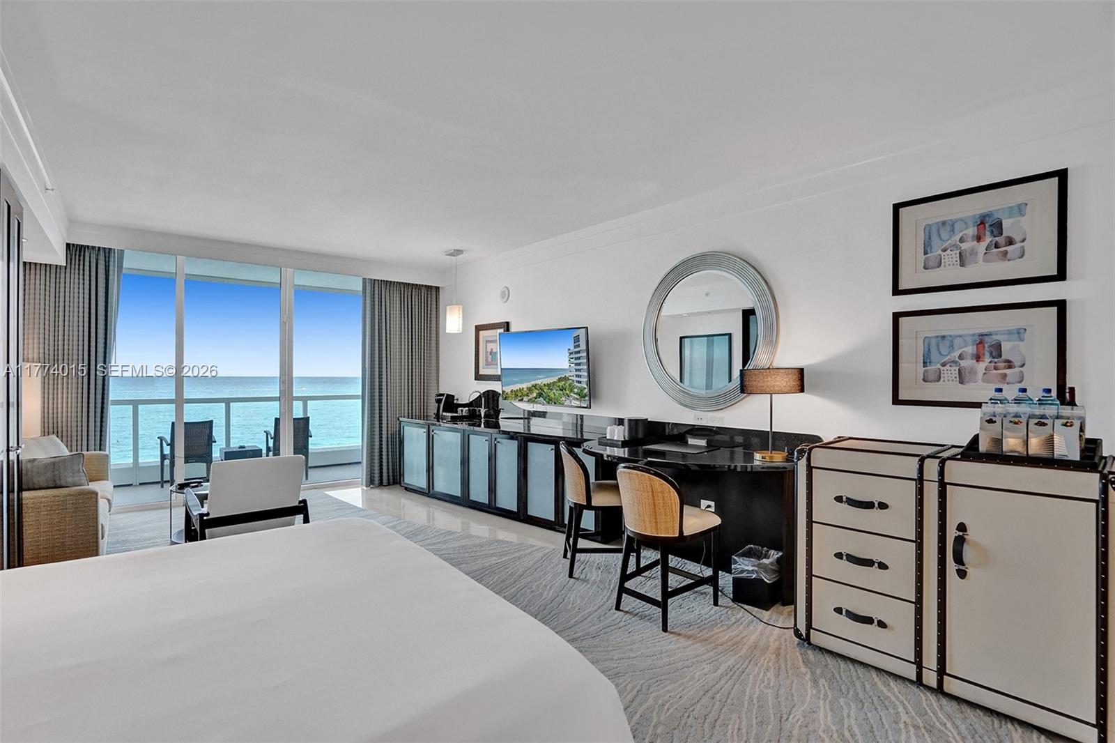 FONTAINEBLEAU III - Residential