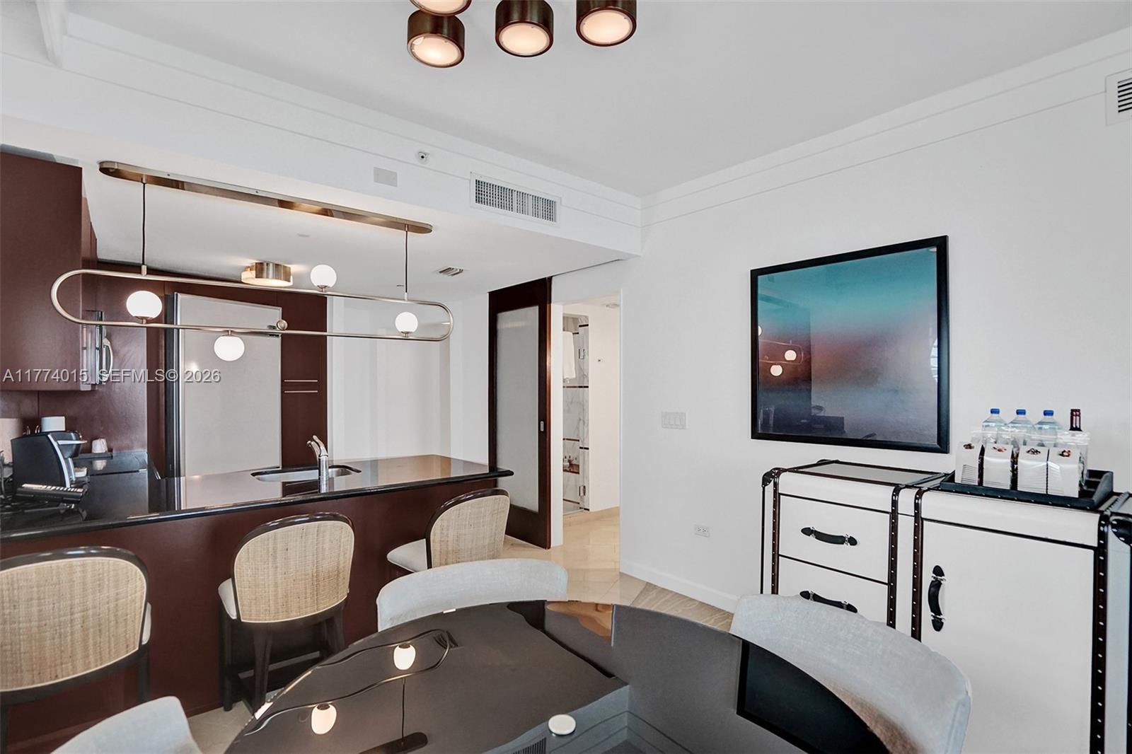 FONTAINEBLEAU III - Residential