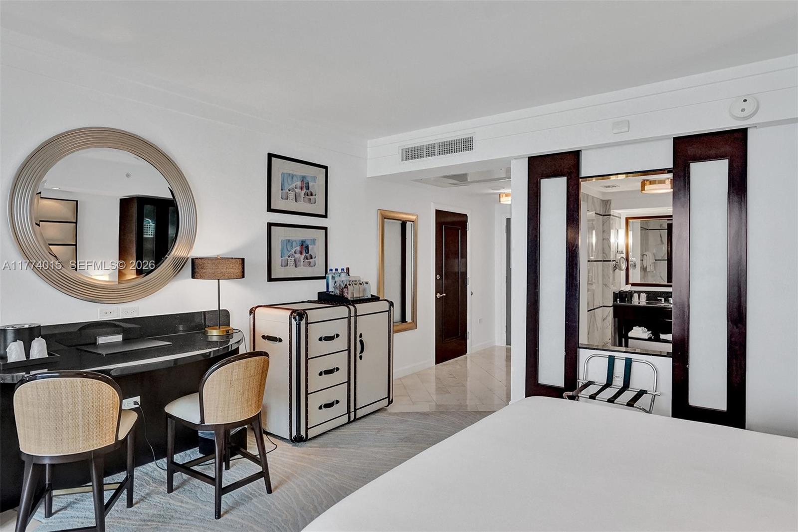 FONTAINEBLEAU III - Residential